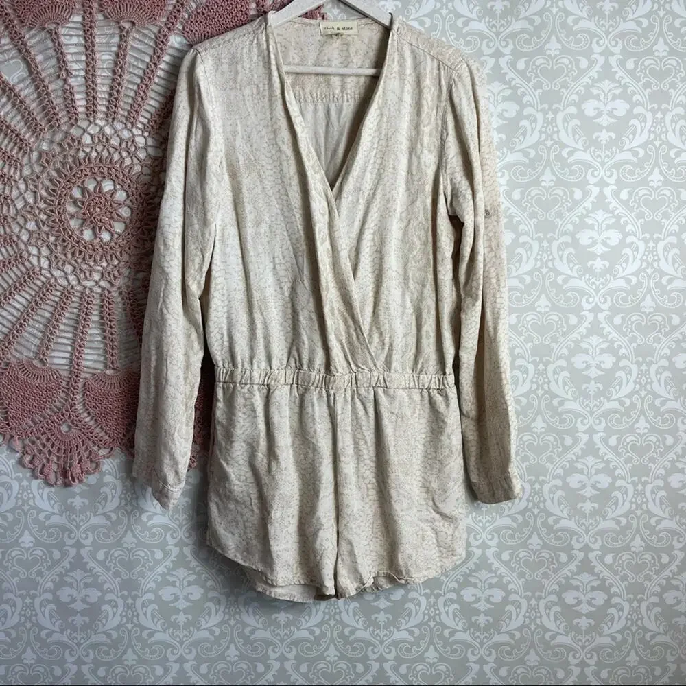 5/$30 Anthropologie Cloth and Stone Snake Print Romper S